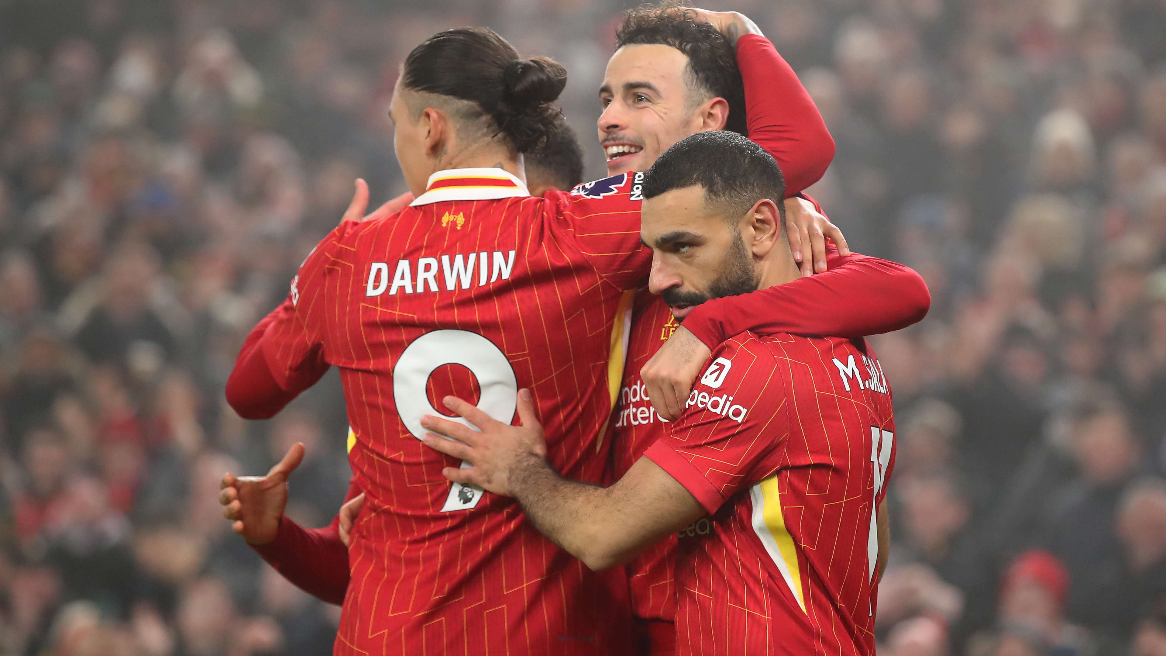 足球产业的 足球产业的